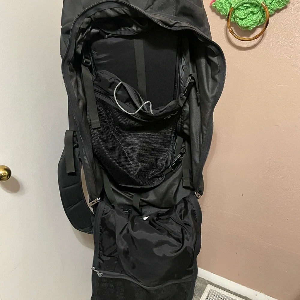 Patagonia hiking backpack - Picture 3 of 16